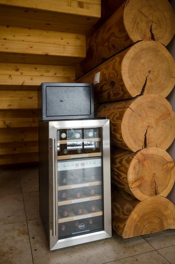 Luxus-Ferienhaus Blockhaus Chalet Nr 2 Toplage Am Feldberg Mit Sauna, Outdoor-Hottub, Kamin Auf 1300M Uem Bagian luar foto