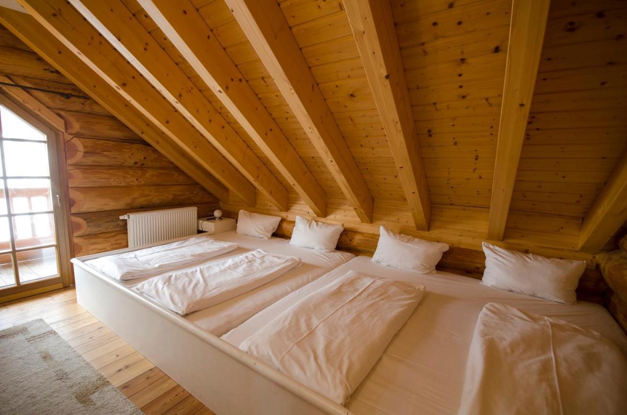 Luxus-Ferienhaus Blockhaus Chalet Nr 2 Toplage Am Feldberg Mit Sauna, Outdoor-Hottub, Kamin Auf 1300M Uem Bagian luar foto